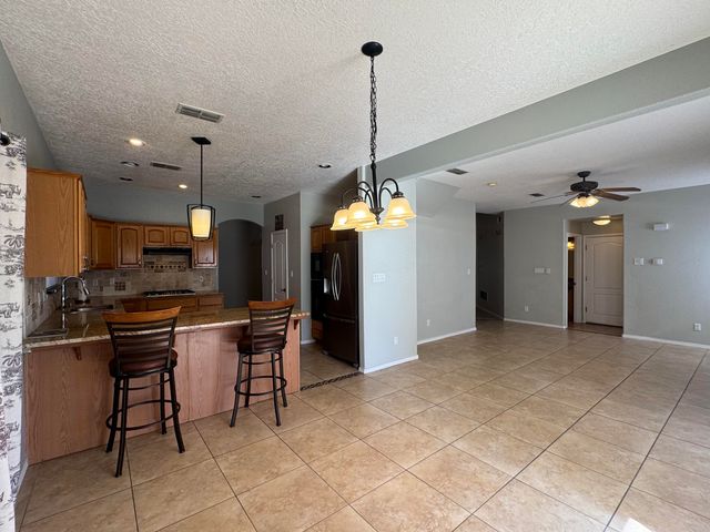 8808 Vallejo Place NE, Albuquerque, NM 87122