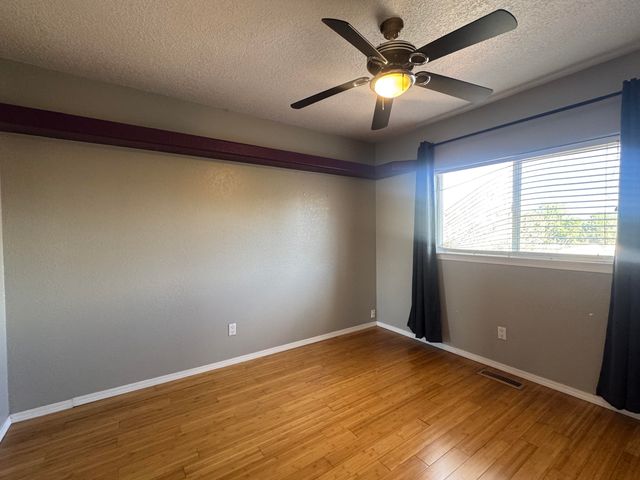 8808 Vallejo Place NE, Albuquerque, NM 87122