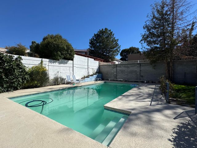 8808 Vallejo Place NE, Albuquerque, NM 87122