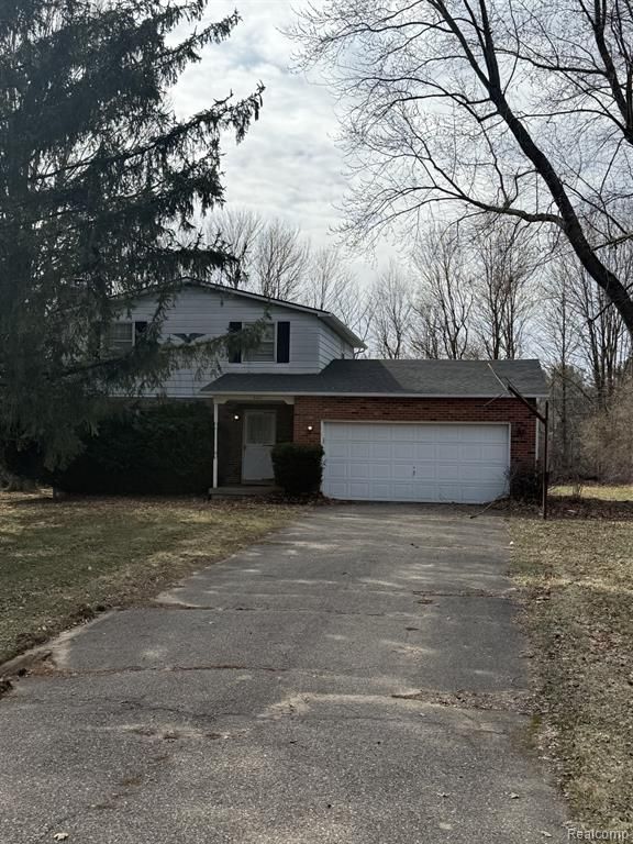591 Gregory Drive, Lapeer, MI 48446