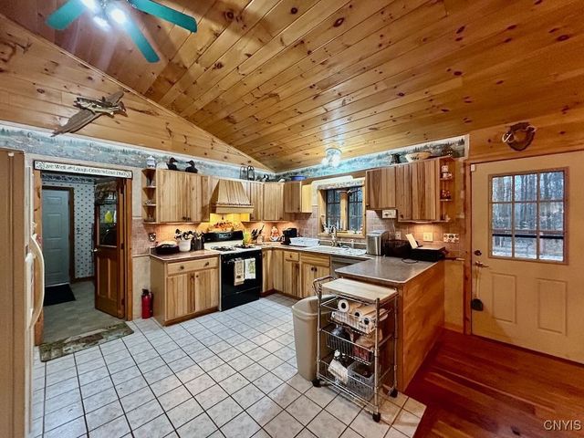 657 County Route 48, Albion, NY 13302