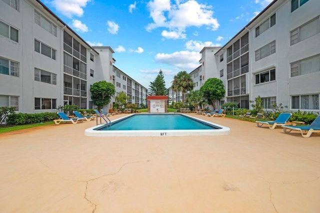 4500 N Flagler Drive D6, West Palm Beach, FL 33407