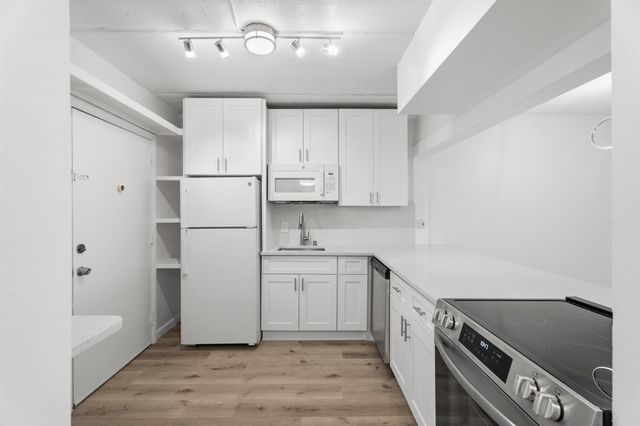 4500 N Flagler Drive D6, West Palm Beach, FL 33407