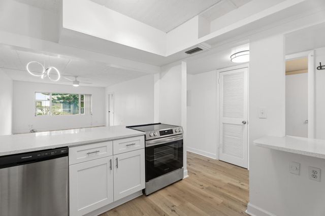 4500 N Flagler Drive D6, West Palm Beach, FL 33407