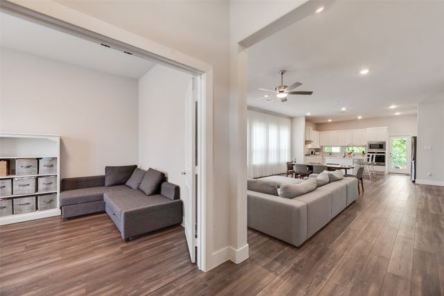 558 Torrey Pines Circle, Heath, TX 75032