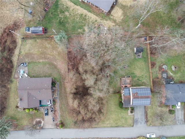 1810 Naser Rd, N Versailles, PA 15137