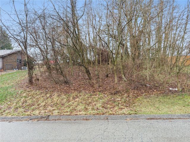 1810 Naser Rd, N Versailles, PA 15137