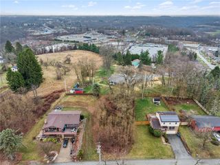 1810 Naser Rd, N Versailles, PA 15137