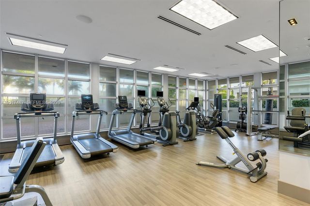 3737 Collins Ave S-403, Miami Beach, FL 33140