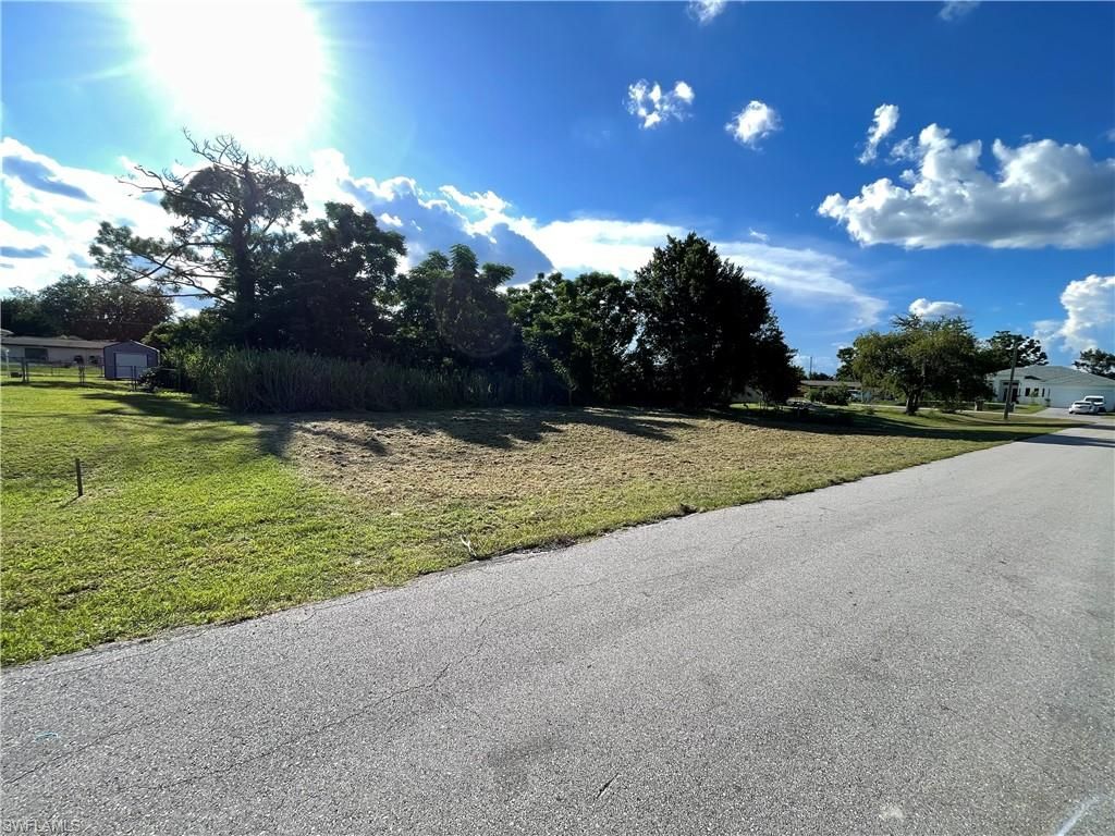 23 Louisiana RD, LEHIGH ACRES, FL 33936 — photo 2
