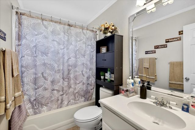 101 Idlewood Road, Enchanted Oaks, TX 75156