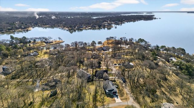 101 Idlewood Road, Enchanted Oaks, TX 75156