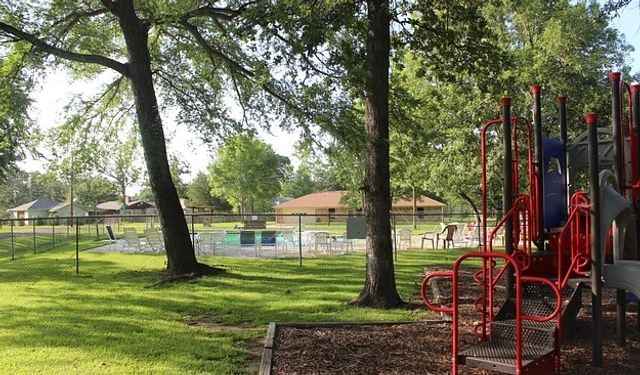 101 Idlewood Road, Enchanted Oaks, TX 75156