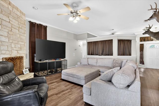 101 Idlewood Road, Enchanted Oaks, TX 75156