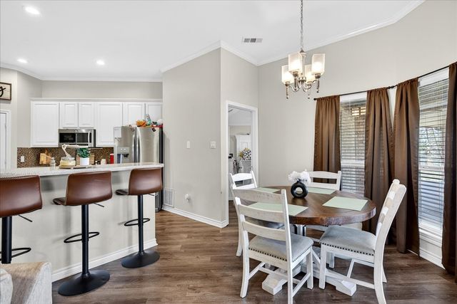 101 Idlewood Road, Enchanted Oaks, TX 75156