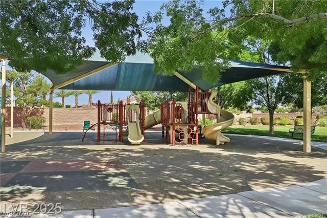 8213 BAY DUNES Street, Las Vegas, NV 89131