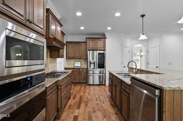 8601 Mangum Hollow Drive, Wake Forest, NC 27587