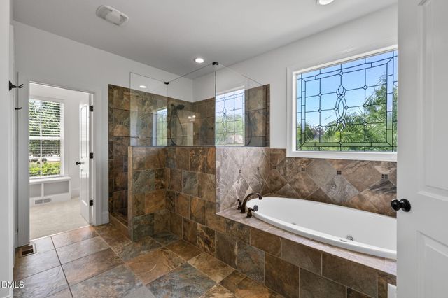 8601 Mangum Hollow Drive, Wake Forest, NC 27587