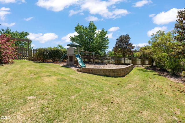 8601 Mangum Hollow Drive, Wake Forest, NC 27587
