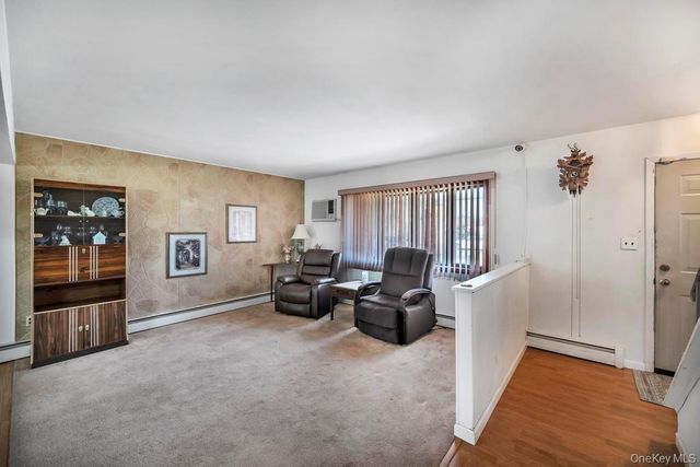 114 Norman Drive, Bohemia, NY 11716