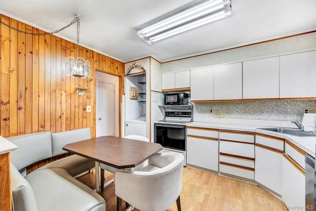 114 Norman Drive, Bohemia, NY 11716