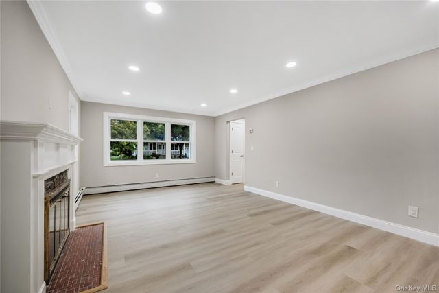 35 Park Boulevard, Malverne, NY 11565