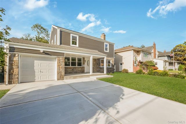 35 Park Boulevard, Malverne, NY 11565