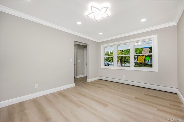 35 Park Boulevard, Malverne, NY 11565