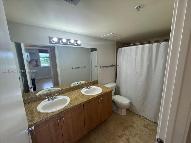 1555 N Treasure Drive 313, North Bay Village, FL 33141