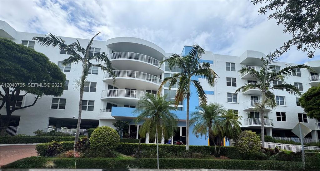 1555 N Treasure Drive 313, North Bay Village, FL 33141