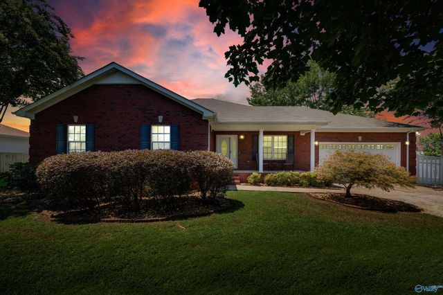 1702 Bellview Drive, Athens, AL 35611