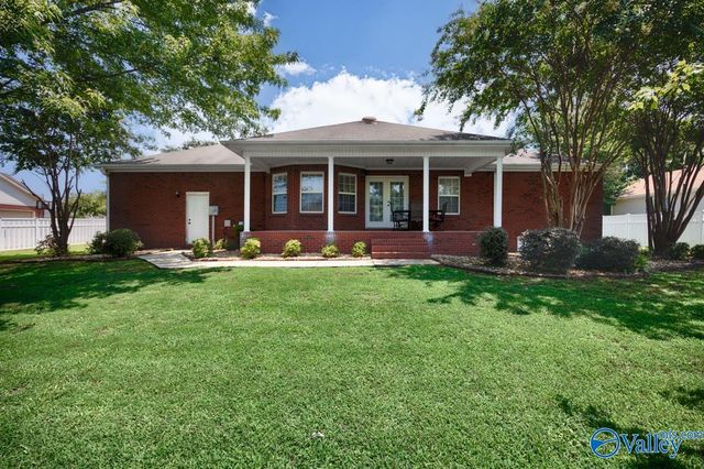 1702 Bellview Drive, Athens, AL 35611