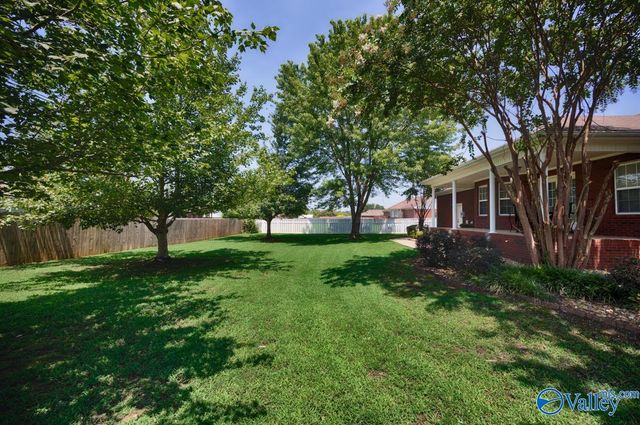 1702 Bellview Drive, Athens, AL 35611