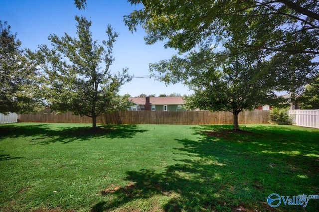 1702 Bellview Drive, Athens, AL 35611