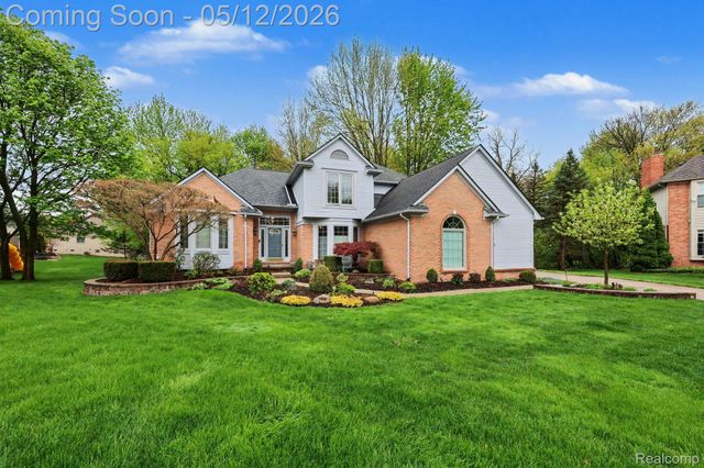 43820 Pinot Noir Drive, Sterling Heights, MI 48314