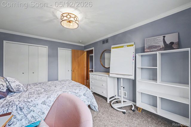 43820 Pinot Noir Drive, Sterling Heights, MI 48314