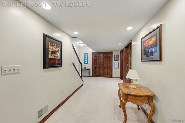 43820 Pinot Noir Drive, Sterling Heights, MI 48314