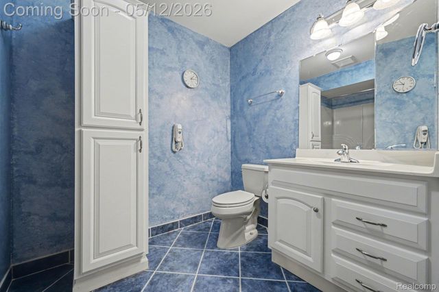 43820 Pinot Noir Drive, Sterling Heights, MI 48314