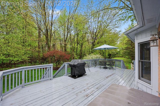 43820 Pinot Noir Drive, Sterling Heights, MI 48314
