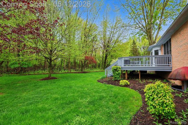 43820 Pinot Noir Drive, Sterling Heights, MI 48314