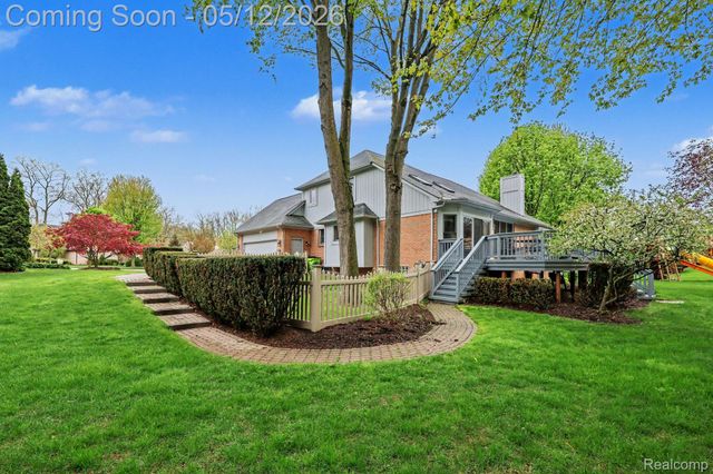 43820 Pinot Noir Drive, Sterling Heights, MI 48314
