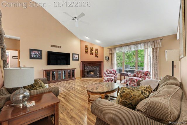 43820 Pinot Noir Drive, Sterling Heights, MI 48314