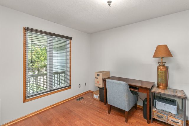 1201 NE Stone Valley Circle, Ankeny, IA 50021