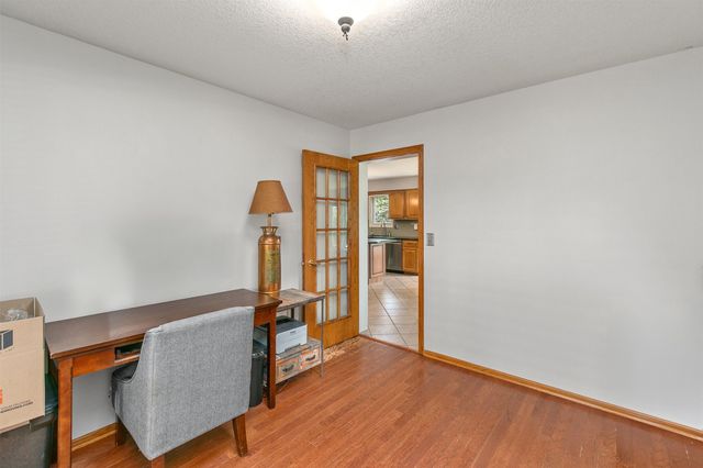 1201 NE Stone Valley Circle, Ankeny, IA 50021