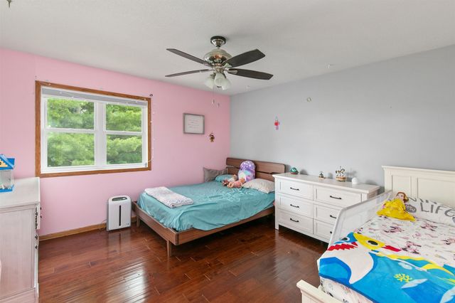 1201 NE Stone Valley Circle, Ankeny, IA 50021