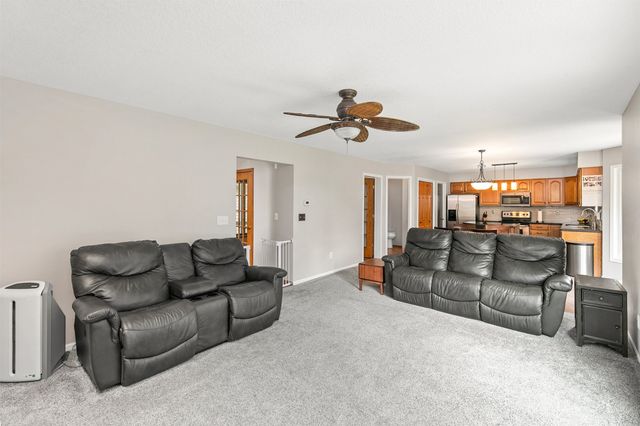 1201 NE Stone Valley Circle, Ankeny, IA 50021