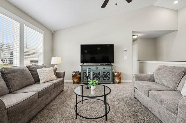 1325 Remington Drive SE, Lowell, MI 49331