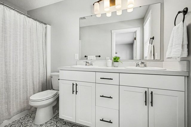 1325 Remington Drive SE, Lowell, MI 49331