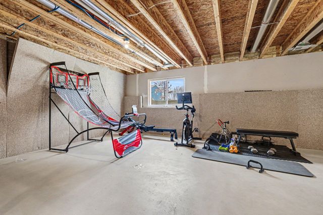 1325 Remington Drive SE, Lowell, MI 49331