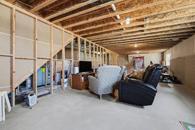 1325 Remington Drive SE, Lowell, MI 49331